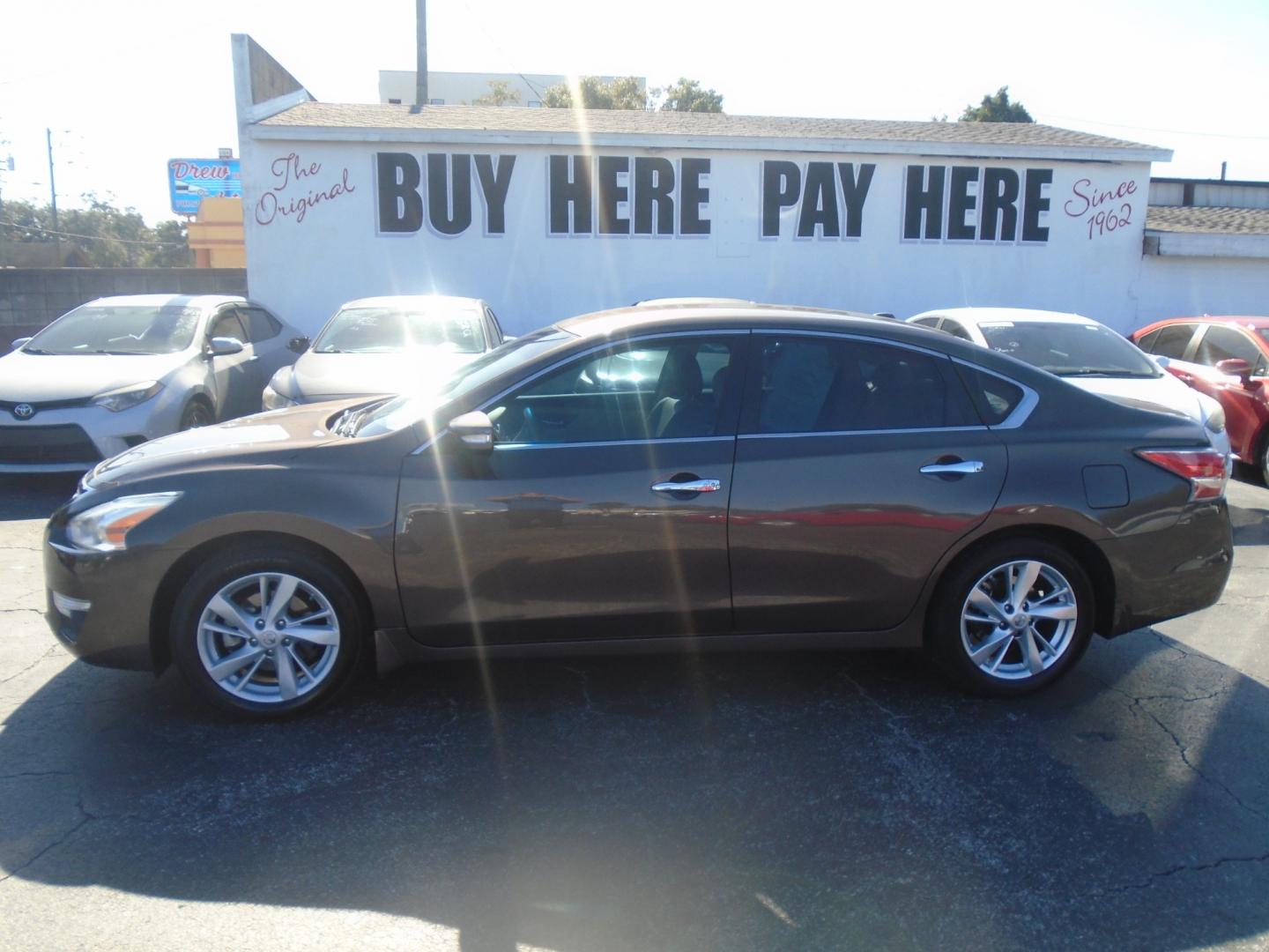 2014 Nissan Altima 2.5 SL (1N4AL3AP5EC) with an 2.5L L4 DOHC 16V engine, Continuously Variable Transmission transmission, located at 6112 N Florida Avenue, Tampa, FL, 33604, (888) 521-5131, 27.954929, -82.459534 - Photo#0